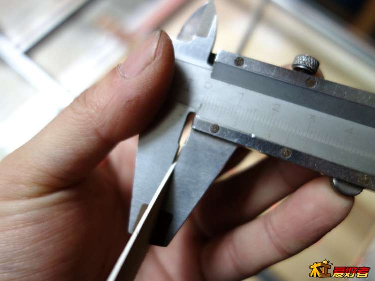 用直線光軸做的導(dǎo)軌鋸